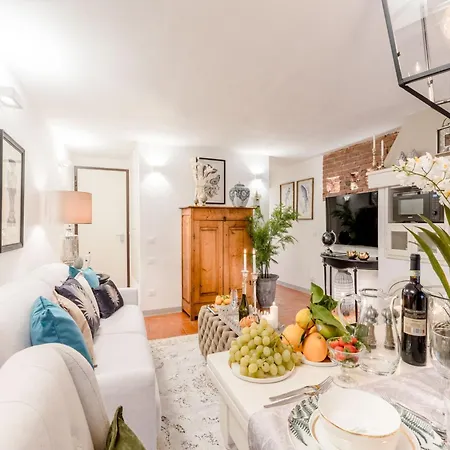 Apartment Apartment With Lucca Square Views *